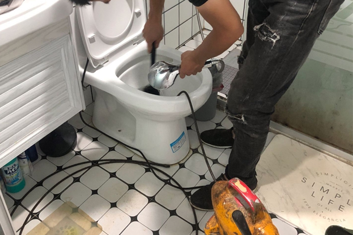 北戴河马桶堵塞自己疏通还是找师傅？专业上门服务让你省时更省心